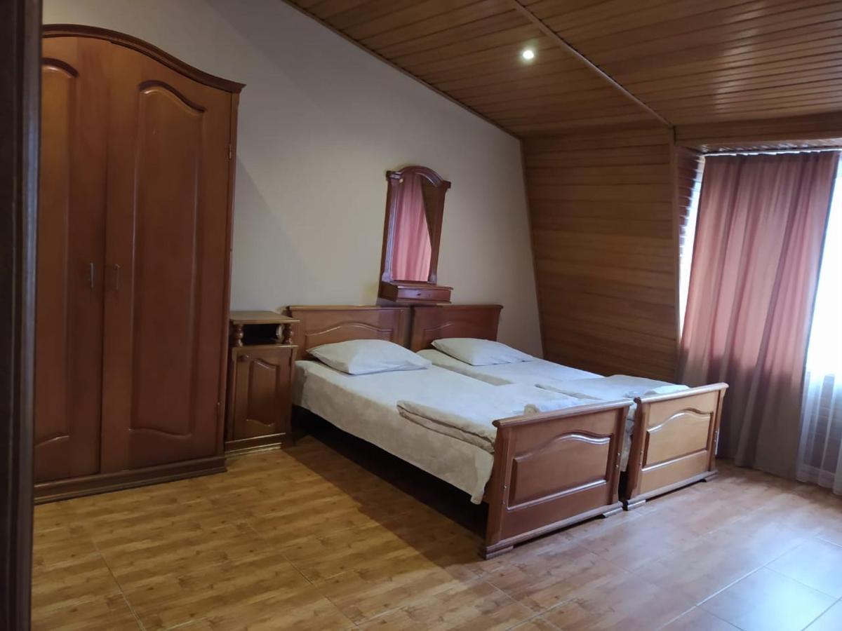 Hotel Ni&La Batumi Bagian luar foto