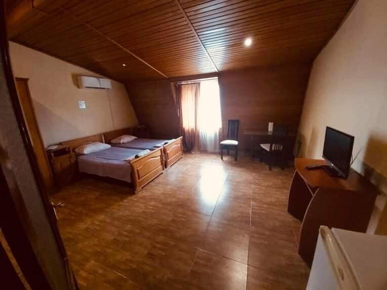 Hotel Ni&La Batumi Bagian luar foto